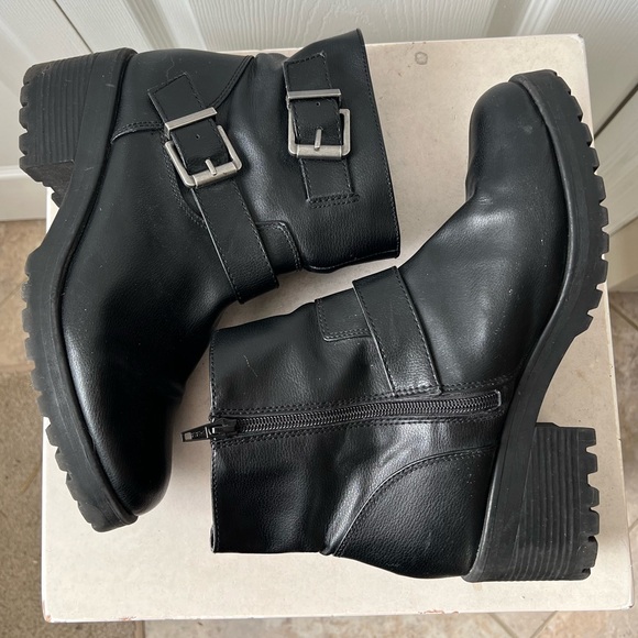 Target Black Moto Boots with Silver Buckles - Picture 4 of 5